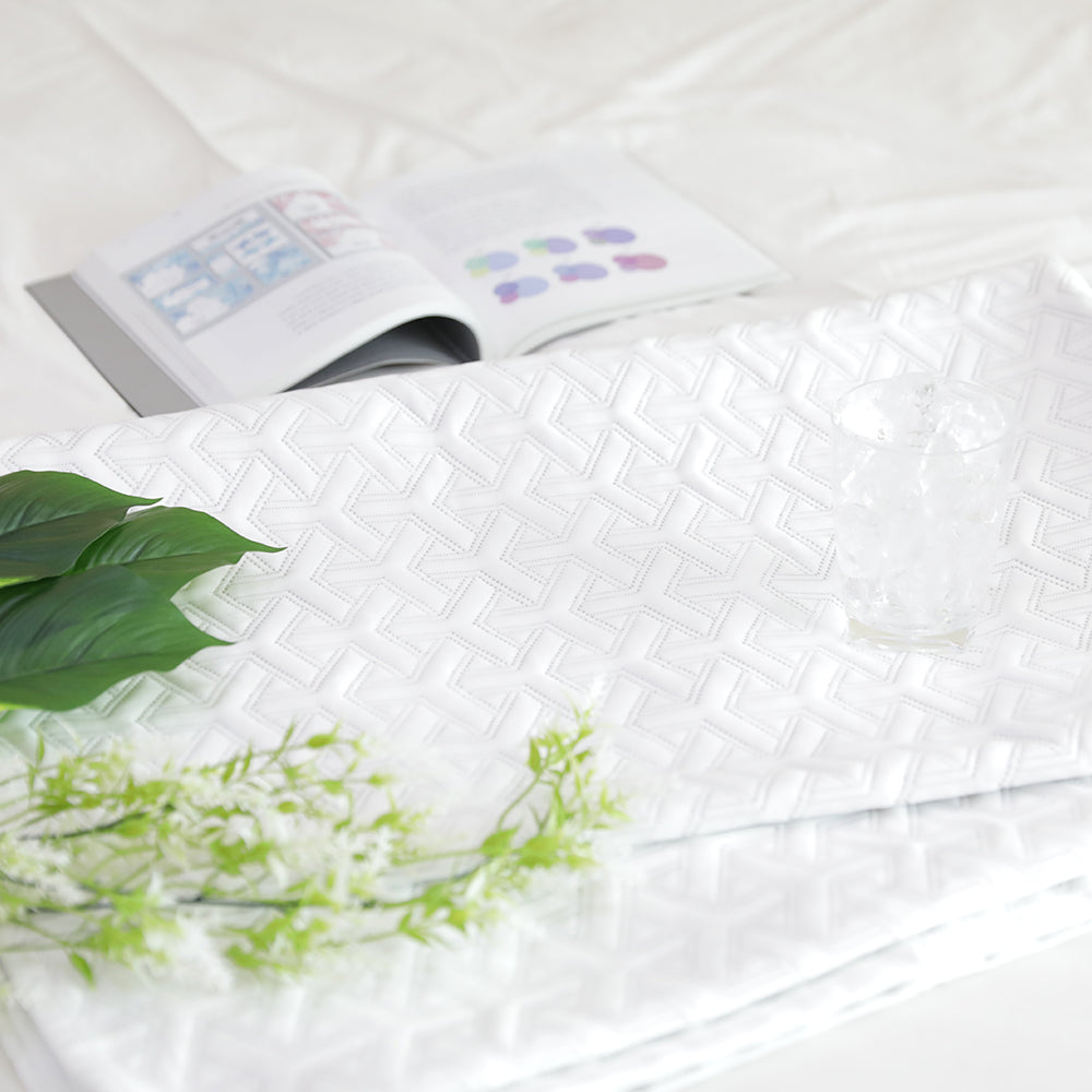 Summer Cooling Ice Blanket – Lightweight, Breathable, Washable, Soft & Durarom for Hot Sleepers, Q-Max 0.4 Cool-to-Touch Fabric 2 sizes – Made in Korea