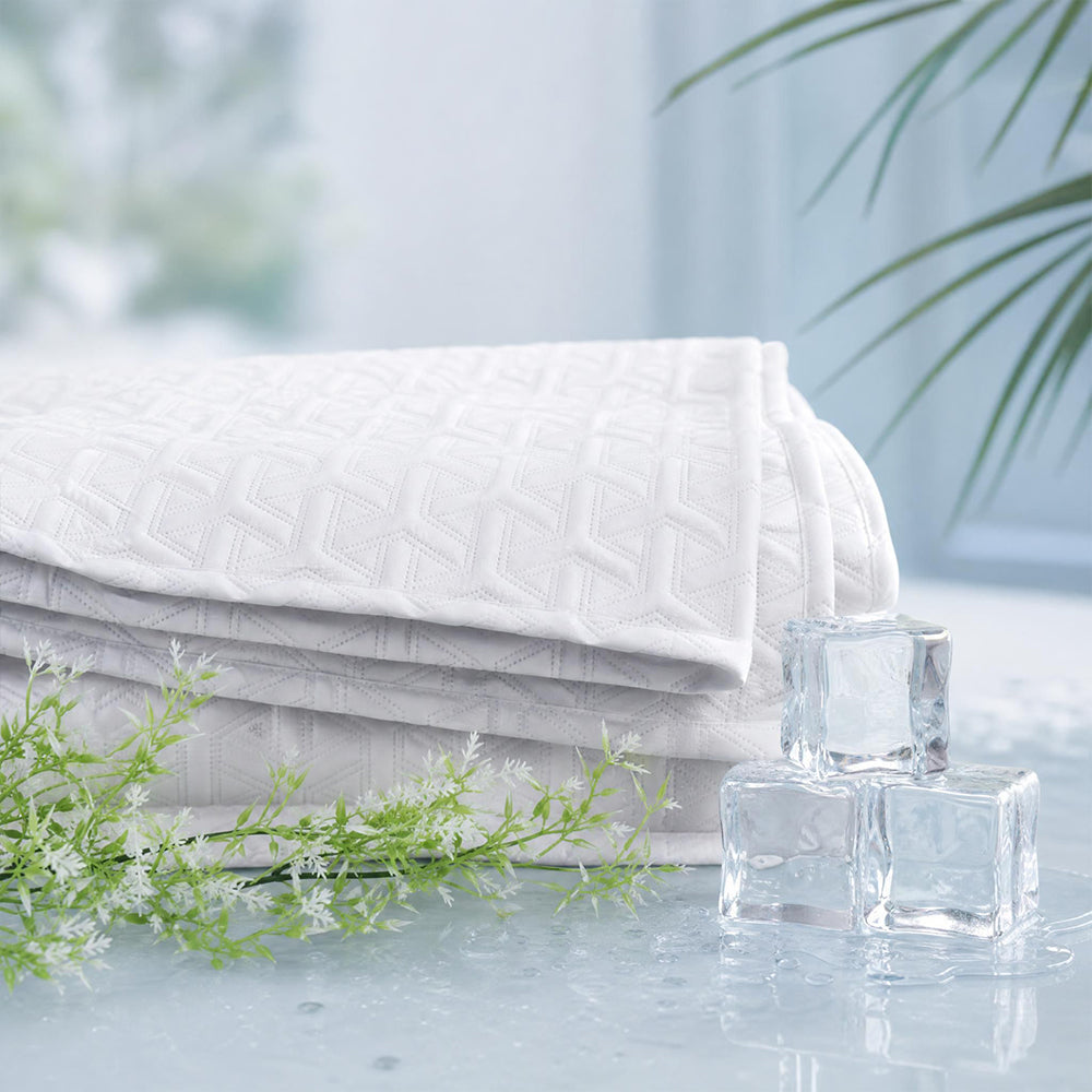 Summer Cooling Ice Blanket – Lightweight, Breathable, Washable, Soft & Durarom for Hot Sleepers, Q-Max 0.4 Cool-to-Touch Fabric 2 sizes – Made in Korea